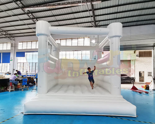 Public 18OZ PVC Inflatable Bounce Houses Quadruple Stitching